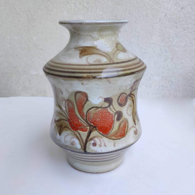 Elio Schiavon | Vaso ad Albarello in terracotta decoro policromo a fiori su base bianca | h.cm. 14,5x10