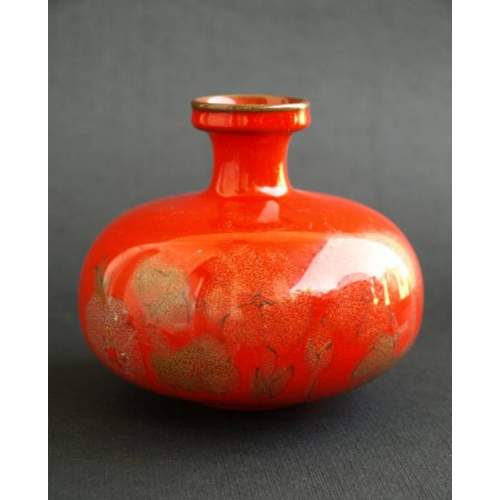   Ernestine,vaso a bulbo in ceramica rosso invetriato decoro a fiori,cm.12x12,etichetta Ernestine Salerno.